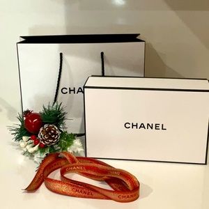 Chanel gift box